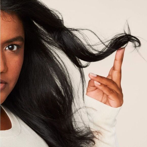 Living Proof No Frizz Conditioner - Picture 3 of 9